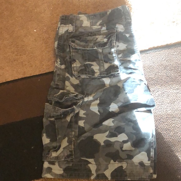 Shorts - Picture 2 of 4